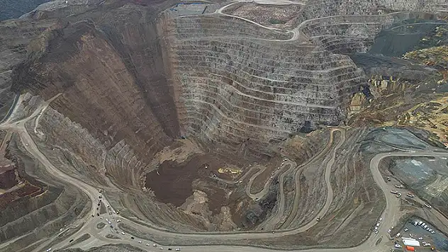 Erzincan'da maden ocağındaki toprak kaymasıyla ilgili soruşturmada şirketin Türkiye'deki müdürü gözaltına alındı
