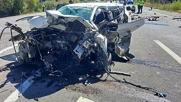 Erzincan'da feci trafik kazası: 3 ölü, 4 yaralı

