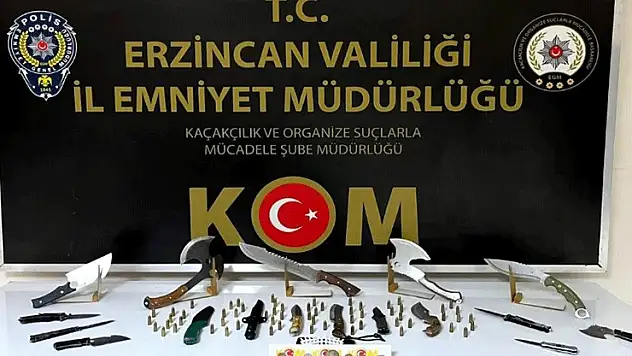 Erzincan'da tarihi eser niteliğinde bıçaklar ve fişekler ele geçirildi