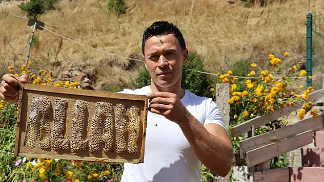Erzurum'da bal üreticisi arılarına yazı yazmayı öğretti!