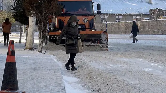 Erzurum, Kars ve Ardahan'da soğuk hava etkisini sürdürüyor

