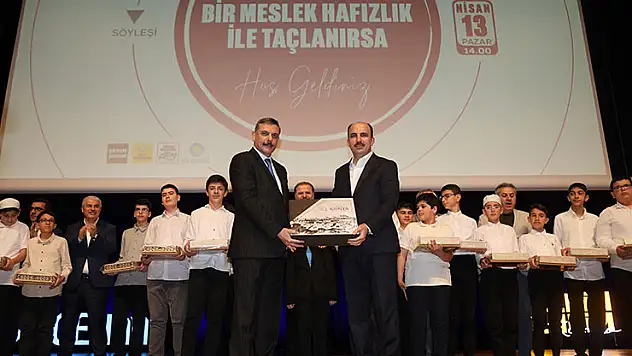 Erzurum Valisi Hafız Mustafa Çiftçi 'Bir Meslek Hafızlık İle Taçlanırsa' programına katıldı
