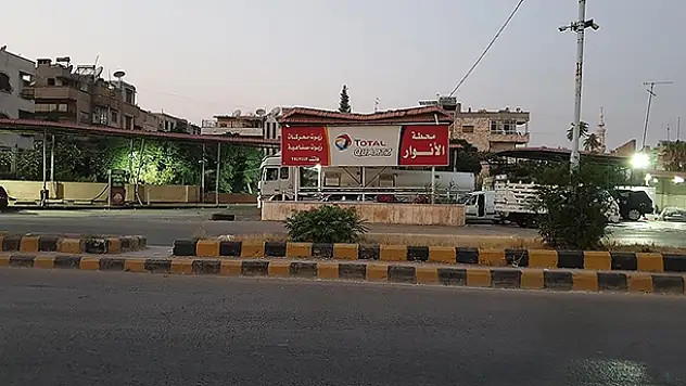 Esed rejimi benzine yüzde 25 zam yaptı