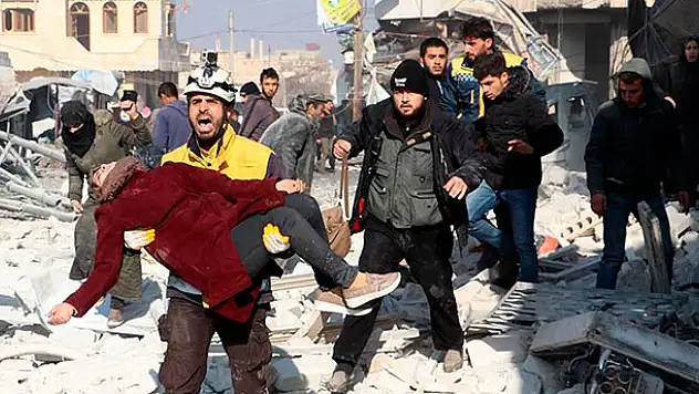 Esed rejiminden İdlib'e yoğun hava saldırıları: 8 ölü, 20 yaralı