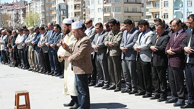 Esed rejiminin kimyasal silah saldırılarına tepkiler