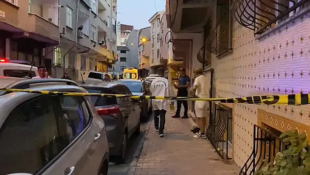 Esenler'de kapısına dayanan damadını öldürdü
