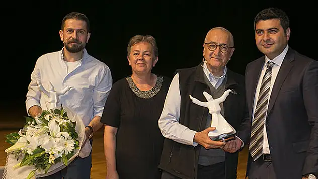 Esentepe Koleji davet etti, Cüceloğlu ve Doğan Konyalılara konferans ziyafeti verdi