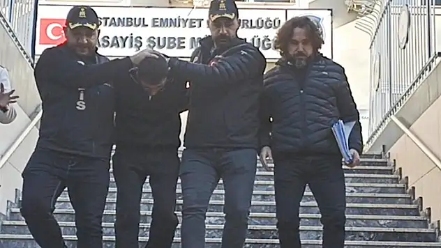 Esenyurt'ta 10 kişiyi bıçaklayan saldırgan adliyeye sevk edildi, 'Pişmanım' dedi

