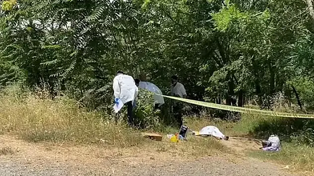 Esenyurt'ta boş arazide kadın cesedi bulundu
