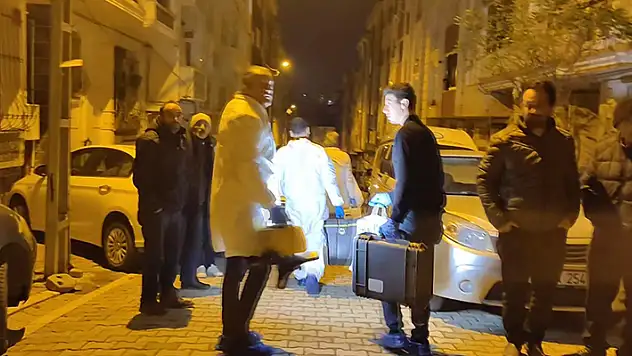 Esenyurt'ta eski eşini bıçaklayan şahıs ardından intihar etti