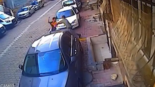 Esenyurt'ta gürültü kavgasında komşular yumruk yumruğa birbirine girdi