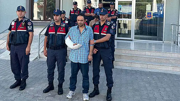 Eşini öldüren sağ kolu kırık koca tutuklandı, 3 arkadaşı serbest

