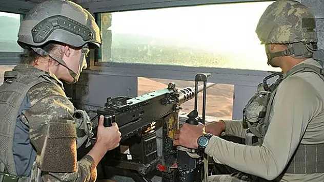 Eşinin şehit edildiği yerde gönüllü güvenlik korucusu oldu