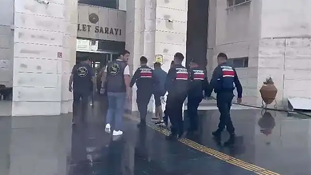 Eşiyle barışmaya gittiği kayınpederinin evinde katliam yapan damat tutuklandı
