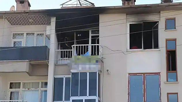 Eşiyle tartışan koca evi yaktı
