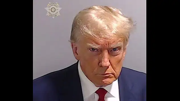 Eski ABD Başkanı Trump, ülke tarihinde sabıka fotoğrafı çekilen ilk Amerikan başkanı oldu
