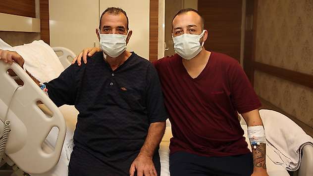 Eski damat hayırlı çıktı, eski kayınpederine karaciğerini verdi!

