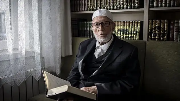 Eski Diyanet İşleri Başkanı Lütfi Doğan hayatını kaybetti
