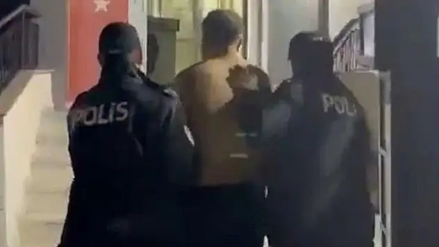 Eski eşine ve polise bıçakla saldırdı
