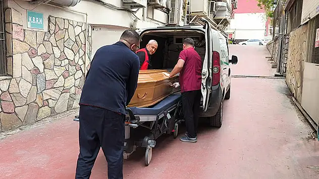 Eski eşini boğazını keserek öldüren zanlısı tutuklandı