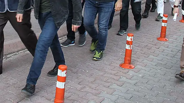 Eski Hava Kuvvetleri personeli 15 kişi FETÖ'den gözaltına alındı