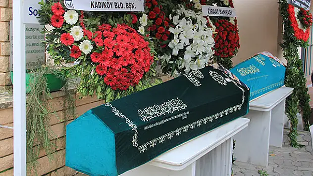 Eski Konya Emniyet Müdürünün eşi ve kızı son yolculuğuna uğurlandı