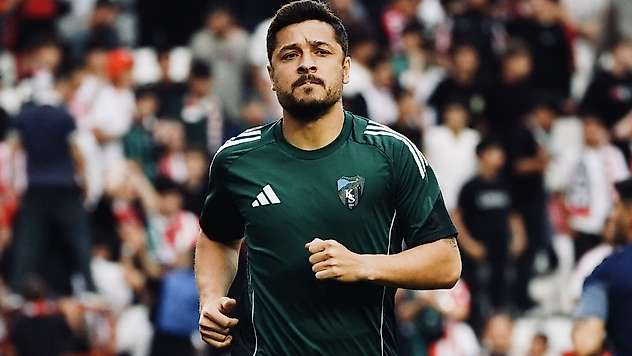 Eski Konyasporlu, Kocaelispor'a veda etti