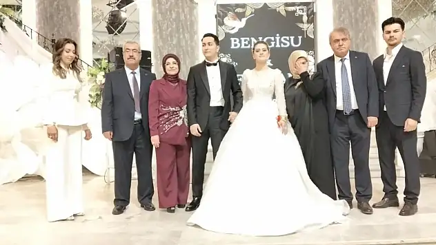 Eski Meram Belediye Başkanı Fatma Toru oğlunu evlendirdi