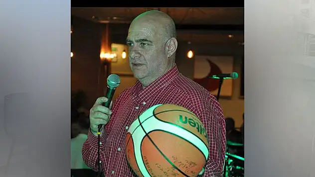 Eski milli basketbolcu balkondan düşerek hayatını kaybetti
