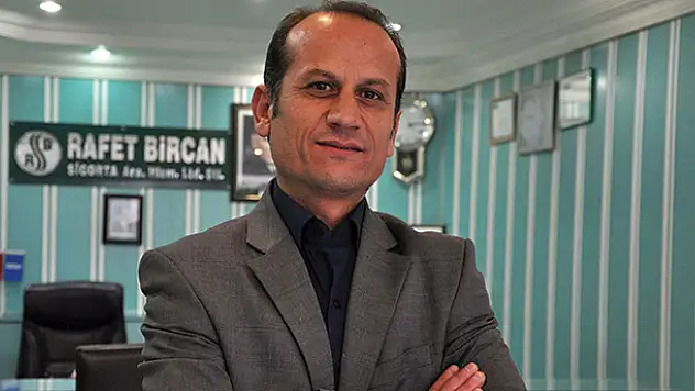 Eski model araç sahibi 'gençlere' sigorta şoku
