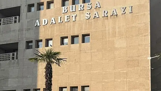 Eski Nilüfer Belediye Başkanı Erdem hakkındaki soruşturmada 'pasta kutusunda rüşvet' iddiası