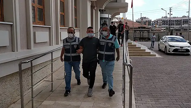 Eski nişanlısını rahatsız ettiği gerekçesiyle hastanelik edildi