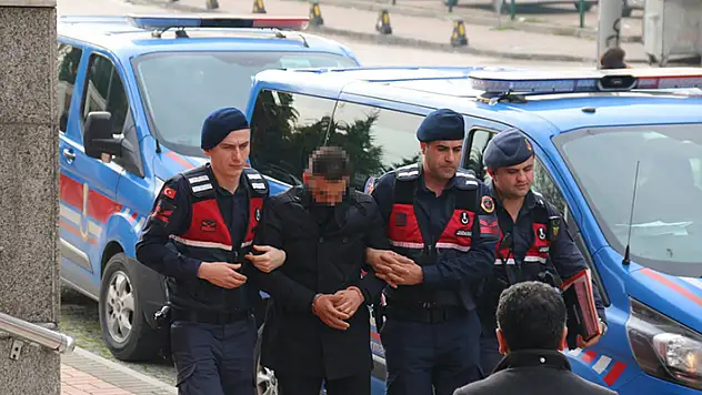 Eski sevgilisi tabancayla kapısına dayandı KADES sayesinde kurtuldu

