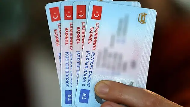 Eski tip ehliyetler yıl sonunda geçersiz hale gelecek
