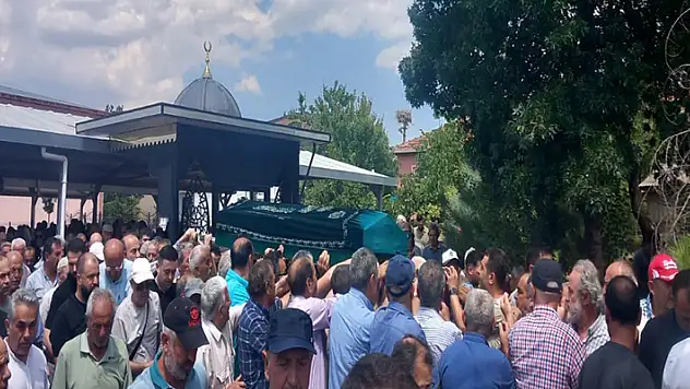 Eski Yalıhüyük Belediye Başkanı Orhan Er son yolculuğuna uğurlandı
