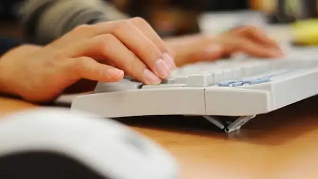 Eski Yunan bakan internetten iş arıyor