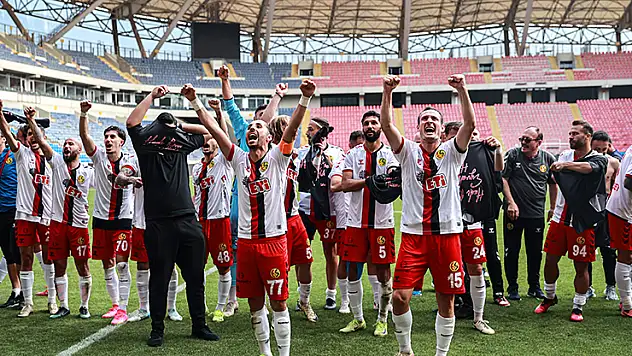 ESKİŞEHİR 3. LİG'E YÜKSELDİ, EREĞLİSPOR PLAY-OFF'TA!