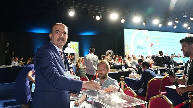Eskişehir AK Parti Milletvekili Nebi Hatipoğlu, Uğur İbrahim Altay'ı tebrik etti