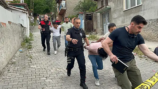 Eskişehir'de Afgan uyruklu aileler arasında bıçaklı 'çocuk' kavgası 2'si ağır 3 yaralı
