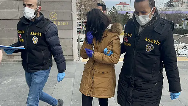 Eskişehir'de dehşet! Tartıştığı halasını bıçakla öldürdü

