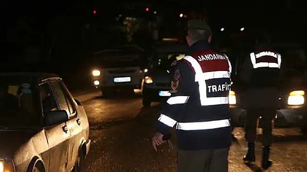 Eskişehir'de otomobiller çarpıştı: 6 yaralı