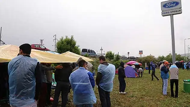 Eskişehir'deki otomotiv işçilerinin iş bırakma eylemi