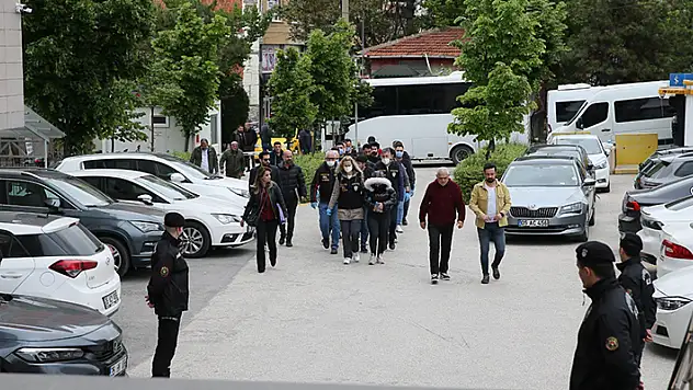 Eskişehir ve Ankara'da fuhuş operasyonu 7 gözaltı
