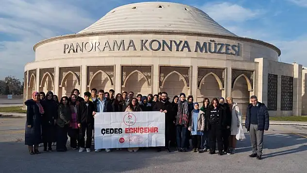 Eskişehirli öğrenciler Konya'yı gezdi