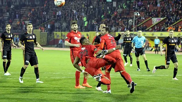 Eskişehirspor 4- 3 Galatasaray - Maç özeti (Eskişehirspor Galatasaray maçı özeti)
