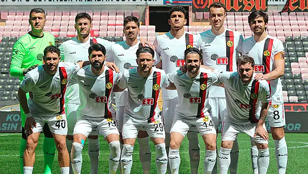 Eskişehirspor, 58 yıl sonra profesyonel liglere veda etti