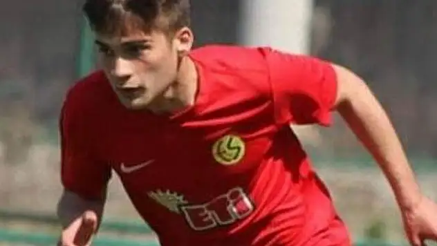Eskişehirspor'un genç futbolcusu Kaan Öztürk hayatını kaybetti