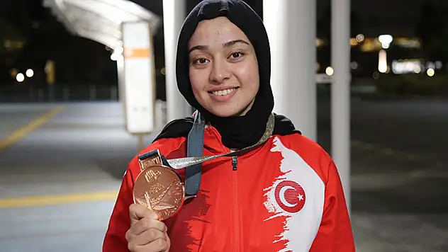 Esma Gökülü, Konya'nın gururu oldu