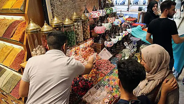 Esnaf bayram alışverişlerinden umutlu