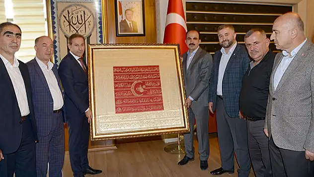 Esnaf Odalarından Başkan Altay'a Ahilik Sancağı